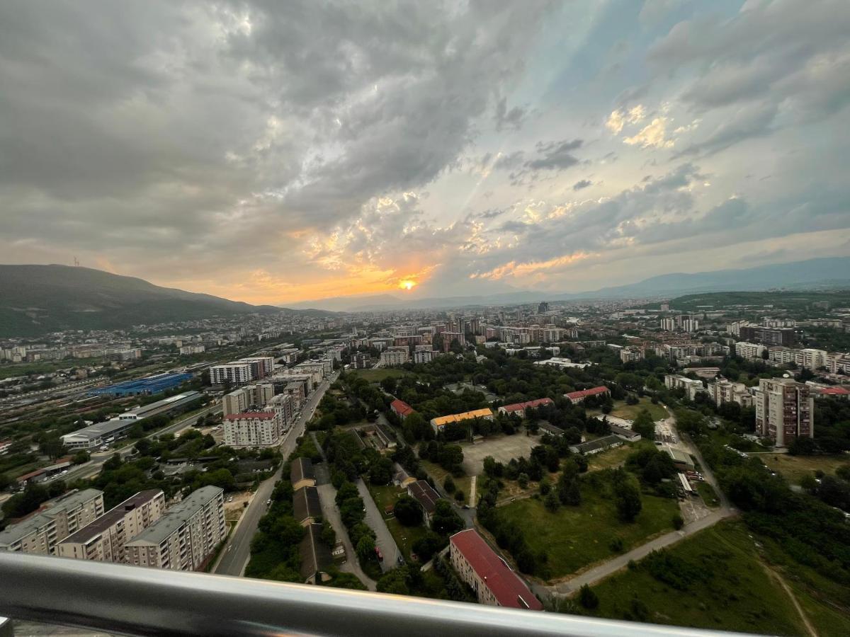 Sky Deluxe Fitness & Spa Скоп'є Екстер'єр фото